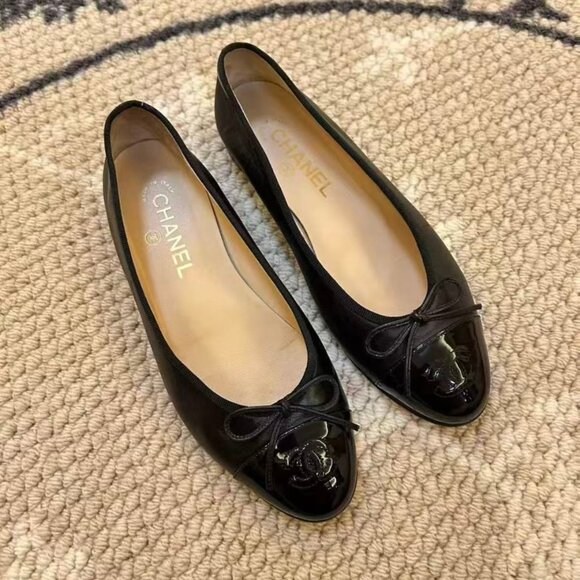 Chanel Women's Ballet Flats Size 39 - Picture 1 of 5